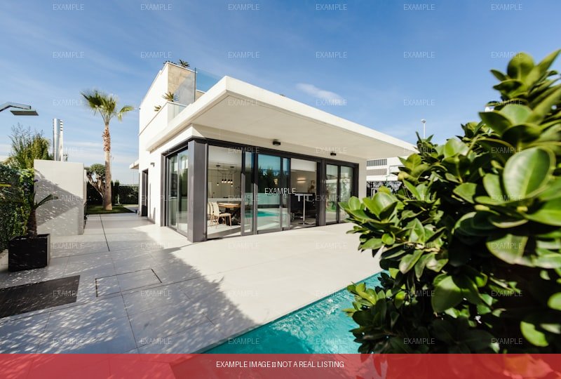 3-Bed Villa with Sea Views