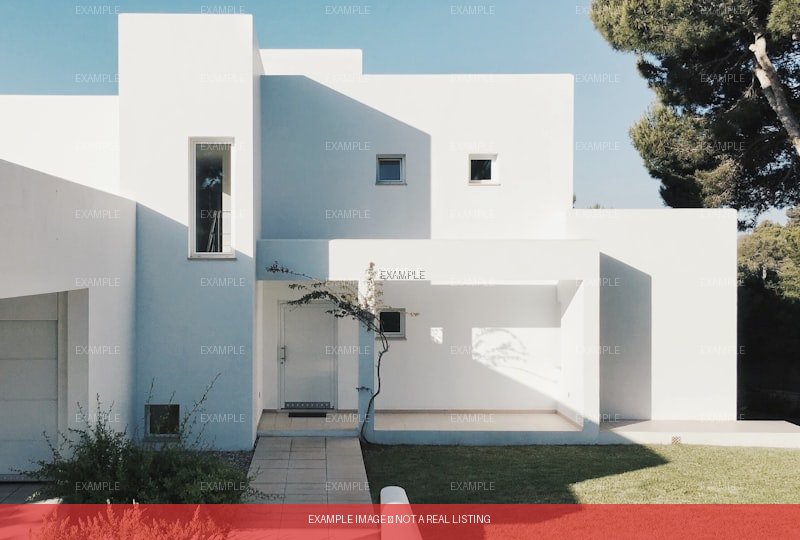 3-Bed Villa with Sea Views